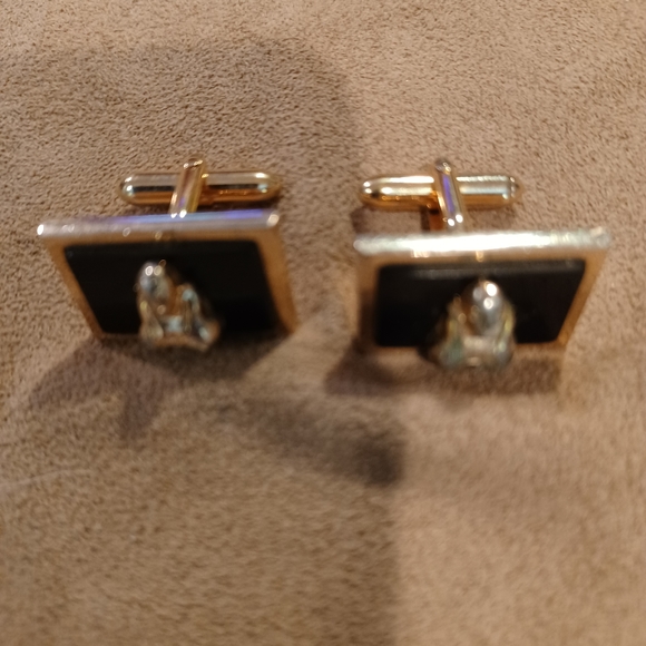 Cufflinks with figure - Picture 2 of 3
